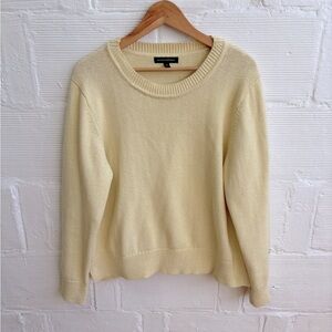 Banana Republic Cream Crew Neck Sweater